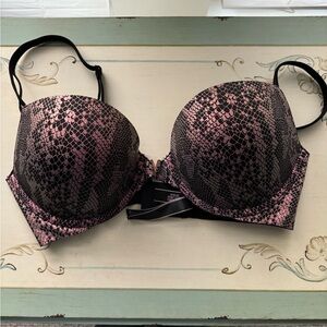 Victoria’s Secret bra